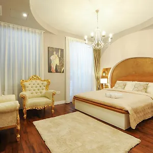silver-gold-luxury-rooms.hotelinzadar.com/