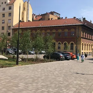 Season 2 , Budapeszt Węgry